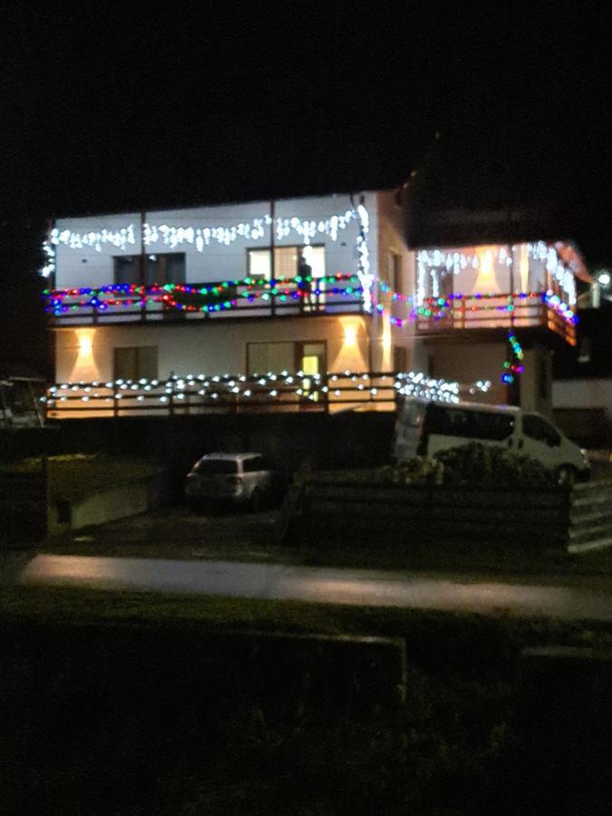 מלון Casa Bujor De Munte Dragoslavele מראה חיצוני תמונה