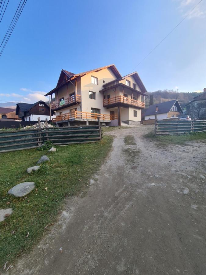 מלון Casa Bujor De Munte Dragoslavele מראה חיצוני תמונה